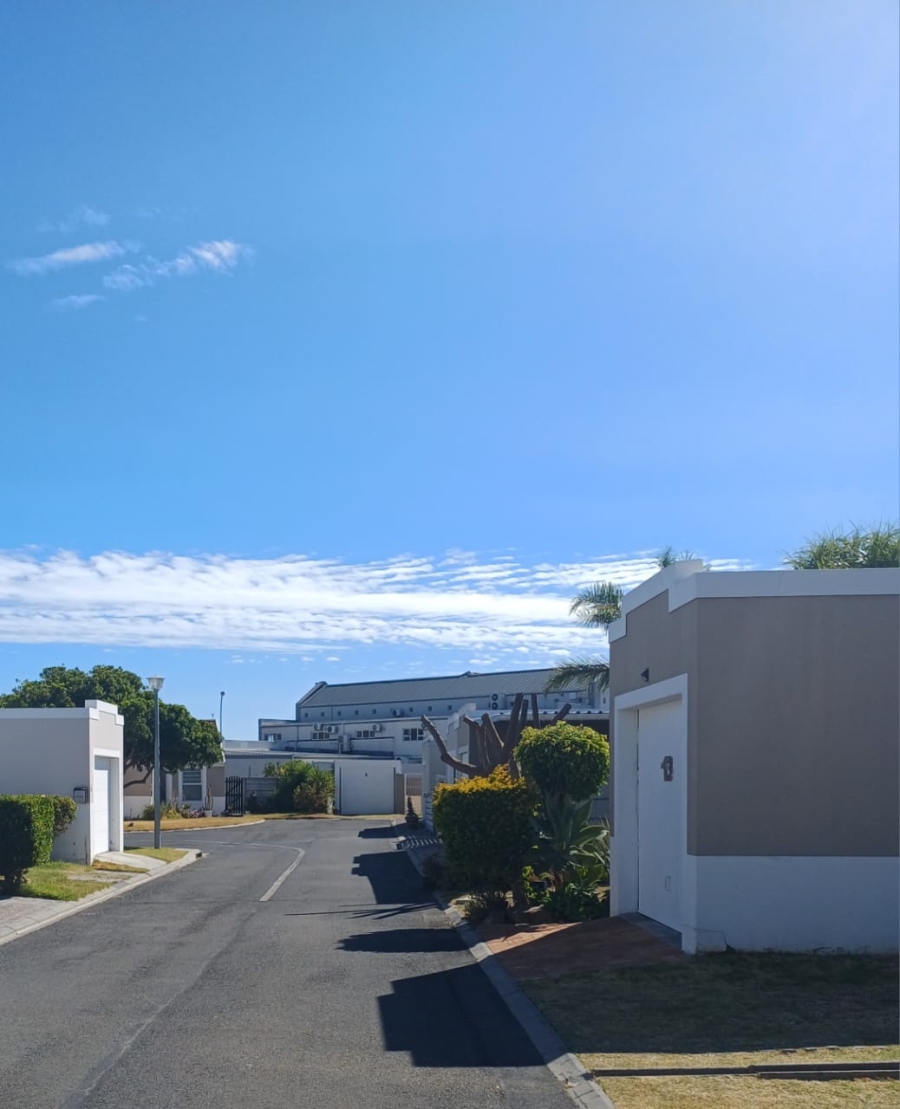 2 Bedroom Property for Sale in Gordons Bay Central Western Cape